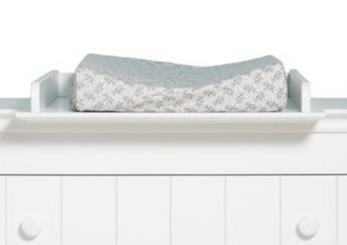 Eenpersoonsbed met opberglade
