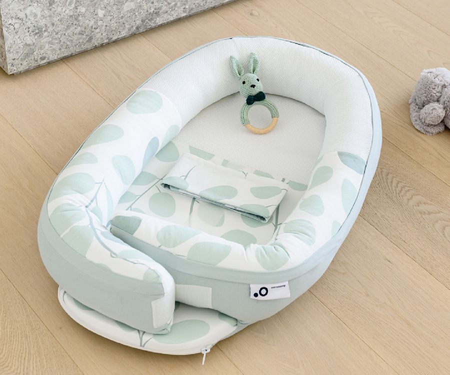 Babynest Doomoo Cocoon | Leaves aqua green