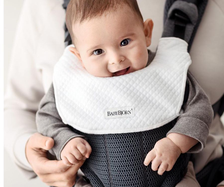 Slabbetje Babybjorn Bib for Baby Carrier, geschikt voor babybuidel Babybjorn Harmony