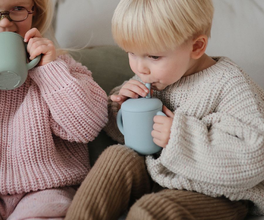 Drinkbeker Mushie Training cup+ straw