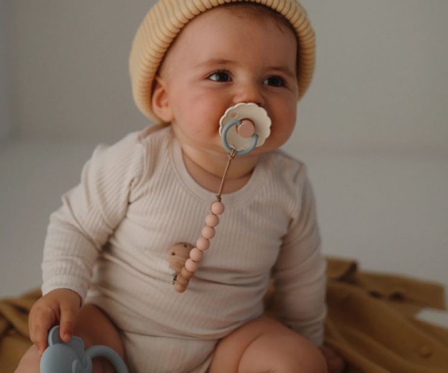 Fopspeenketting Mushie Eva