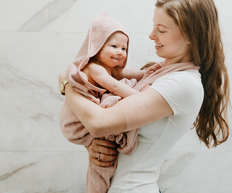 Badcape Timboo Bamboo Cuddle Towel | Timboo misty rose