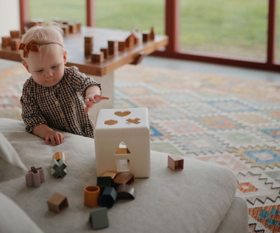 Vormenstoof Mushie Shape sorting box