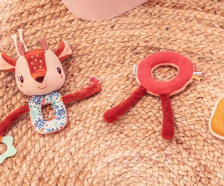 Speelfiguur Lilliputiens Zintuiglijke activiteitenslinger | Stella