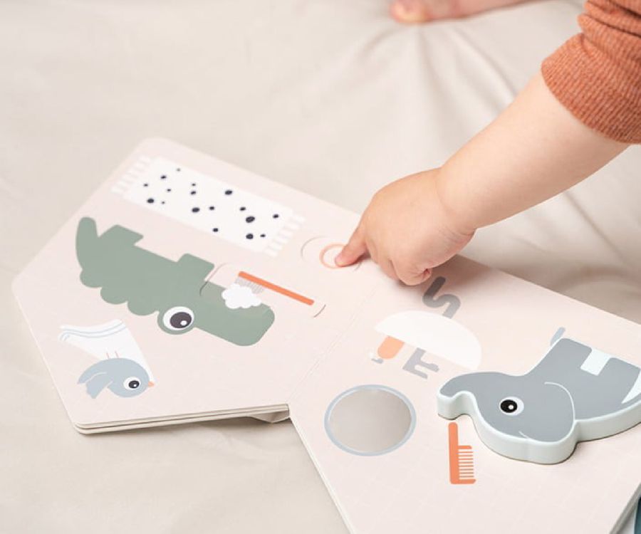 Interactief boek Done by Deer Deer Friends | schuifboek