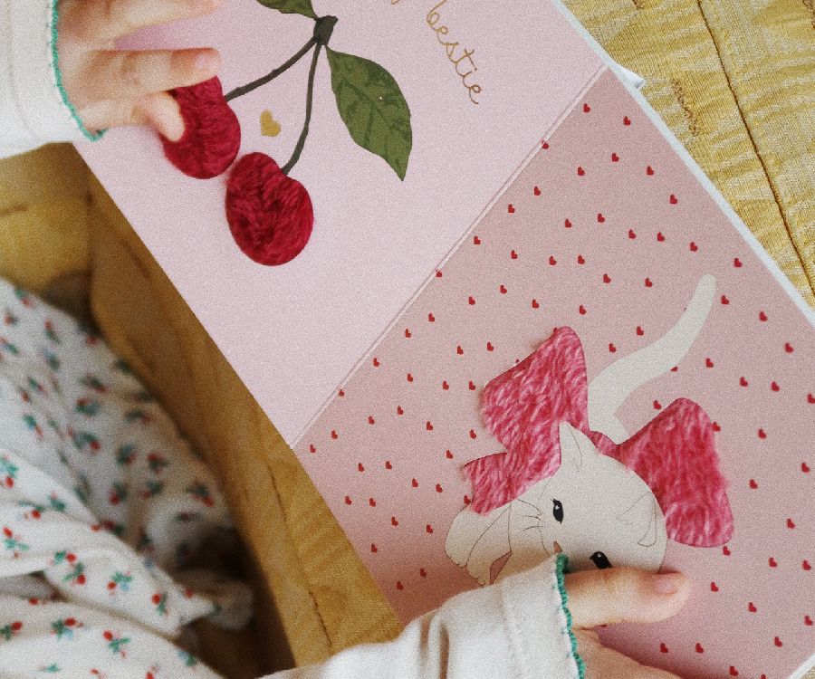 Voelboek Konges Slojd Touch and feel book unicorn