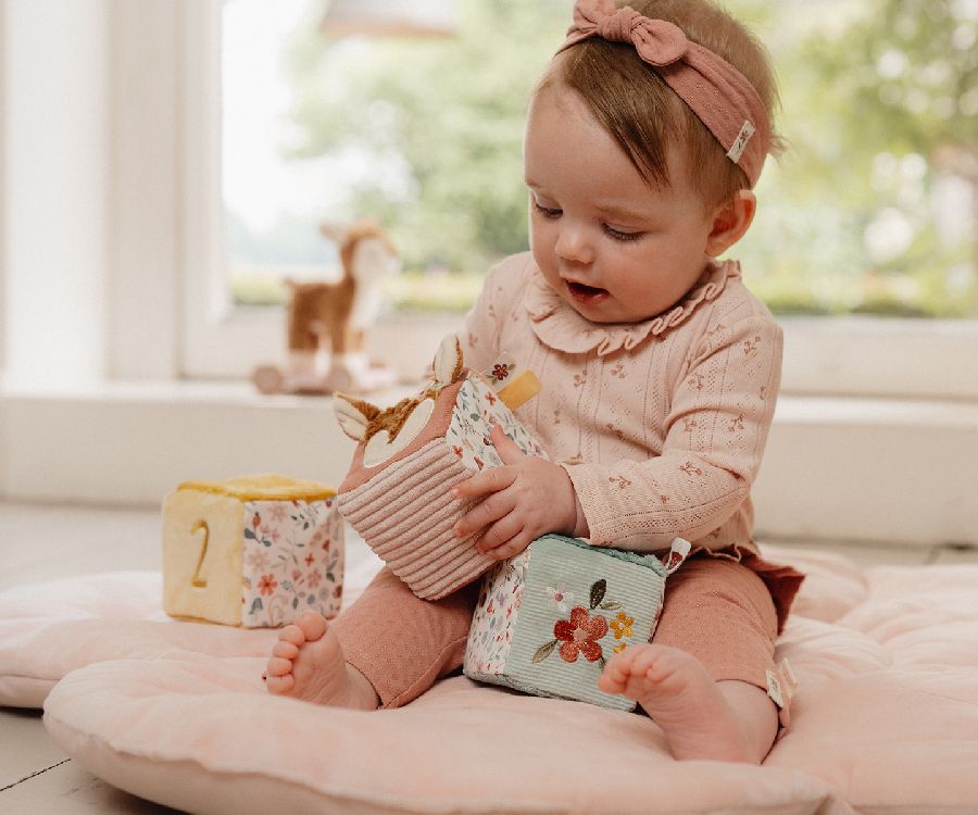 Zachte activiteitenkubus Little Dutch Zachte blokkenset