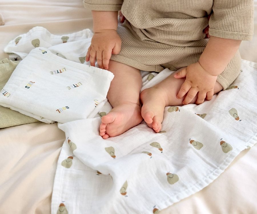Tetra doek Laessig Swaddle & Burp Blanket M | Happy Fruits Pear