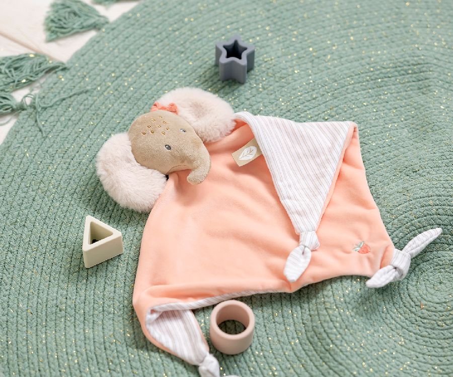 Knuffeldoek/fopspeendoekje Nattou, Maxi Doudou Oli the elephant | Flo, Ernest & Oli