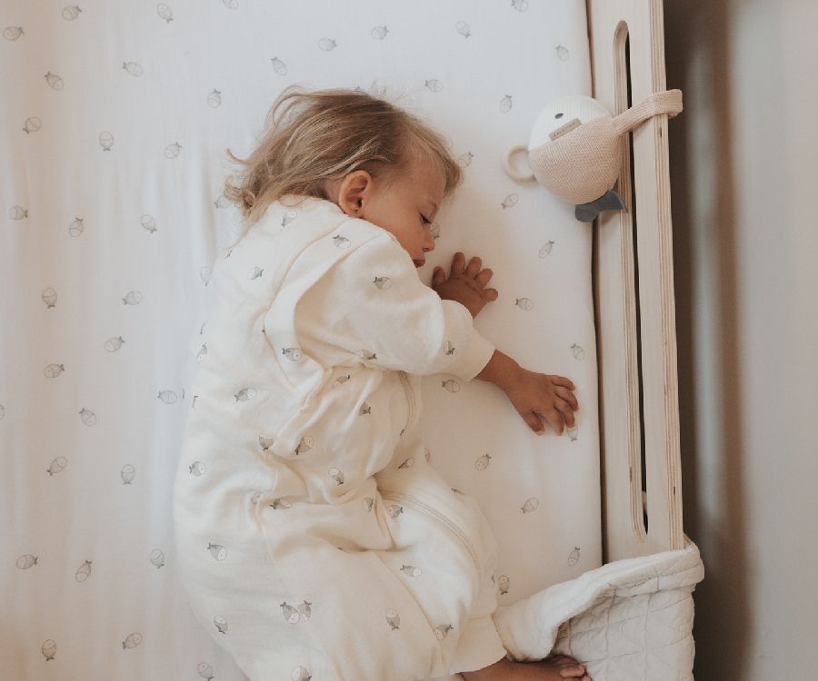 Hoeslaken Bamboom, geschikt voor babybed 60x120 | Fishes