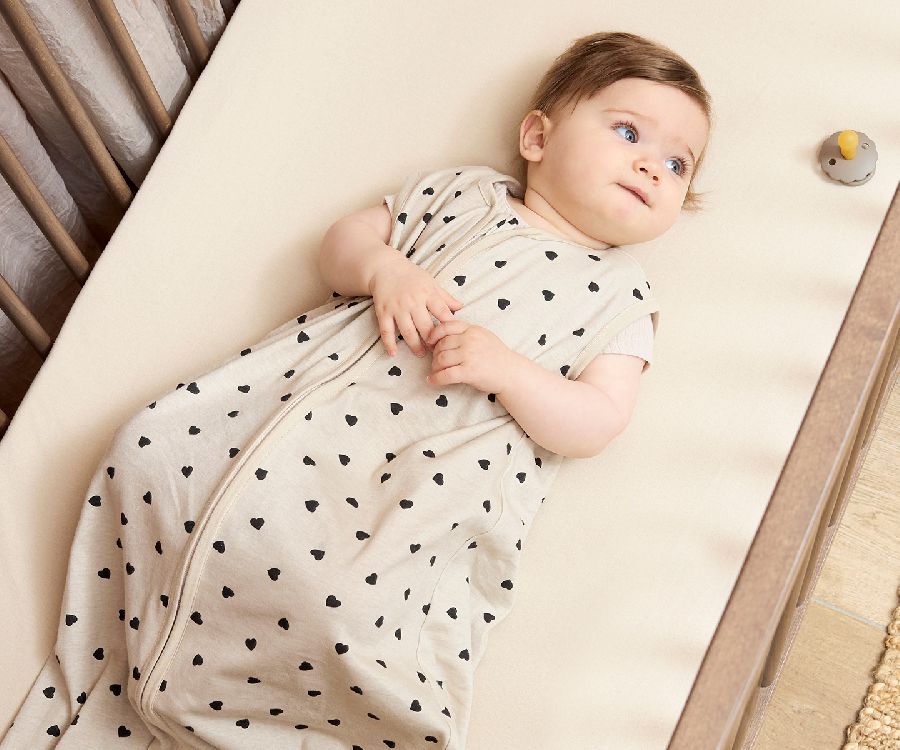 Slaapzak Meyco Baby, 0/3 maanden, 0.3 TOG | Sweet Heart soft sand-black
