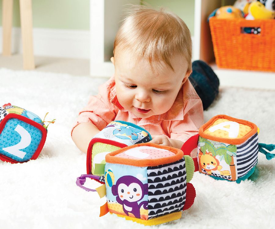 Zachte activiteitenkubus Infantino Discover & play soft blocks