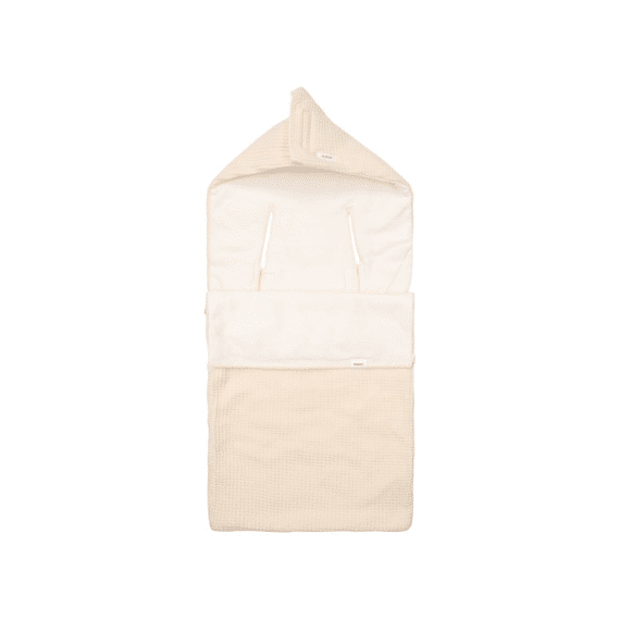 Voetenzak Koeka, geschikt voor autostoel groep 0+ | Malaga warm white auto