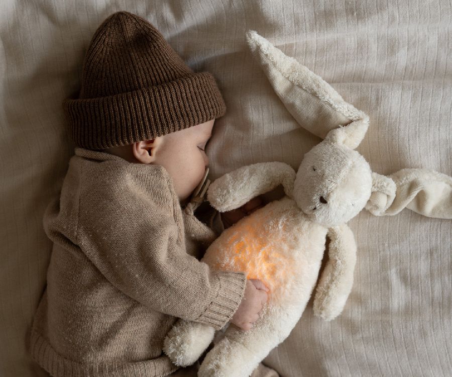 Slaapknuffel Moonie | The Humming Bunny 2.0