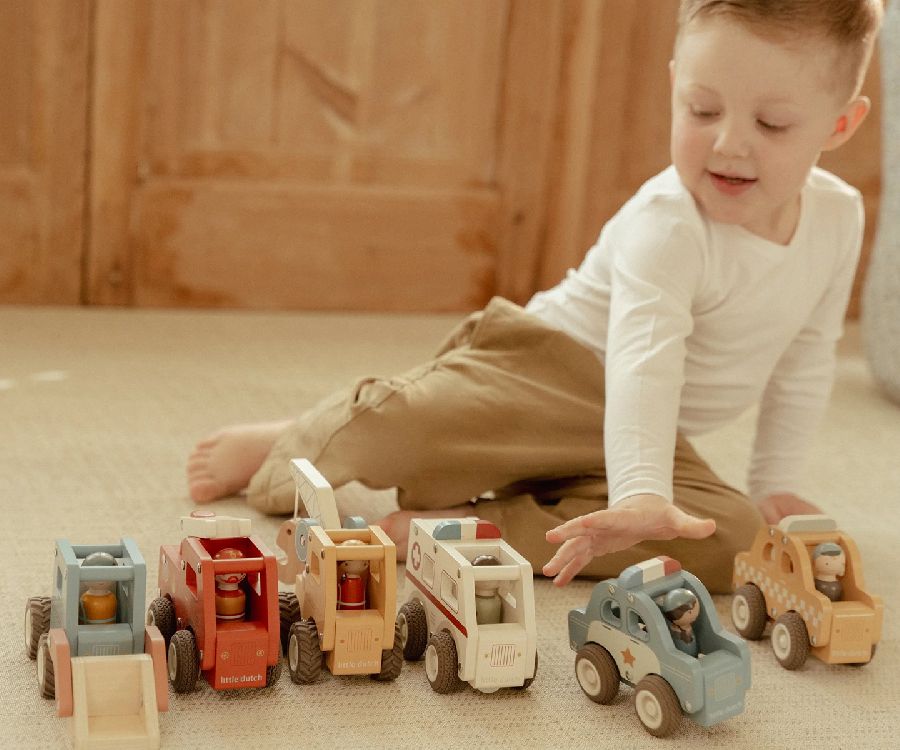 Voertuig Little Dutch Shovel met pegdoll