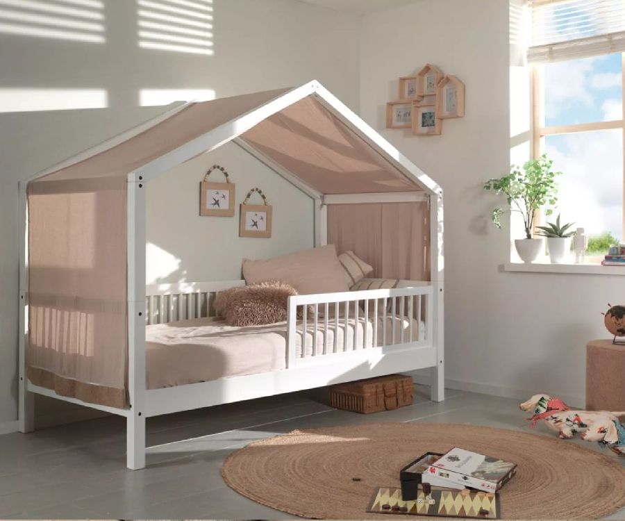 Bedhuis Jaxx furniture, Forrest beech, Housebed Forrest beech 90x200, eenpersoonsbed