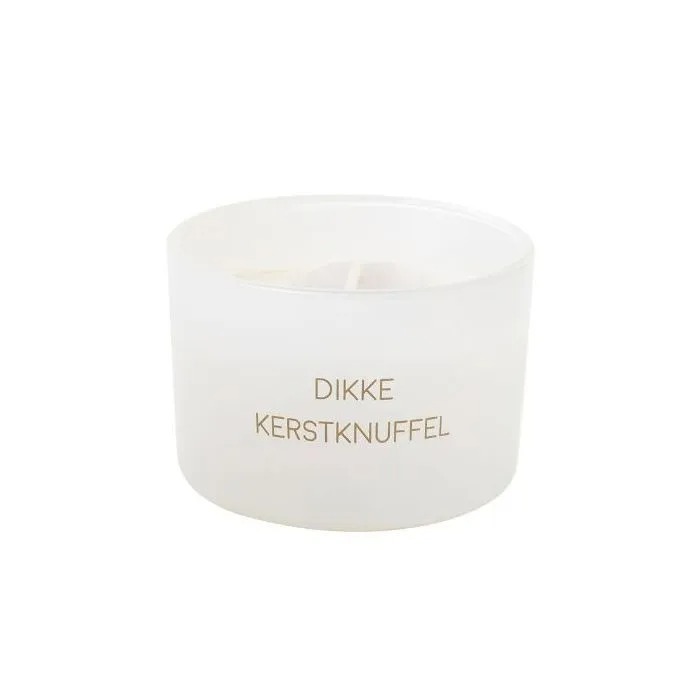 KAARS geurkaars, Sojakaars, rond, wit, tekst: dikke kerstknuffel, geur: winter wood,1st