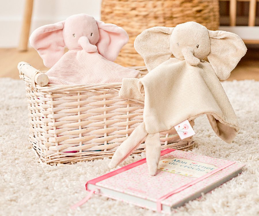 Knuffeldoek/fopspeendoekje Nattou, Doudou Elephant | FanFan