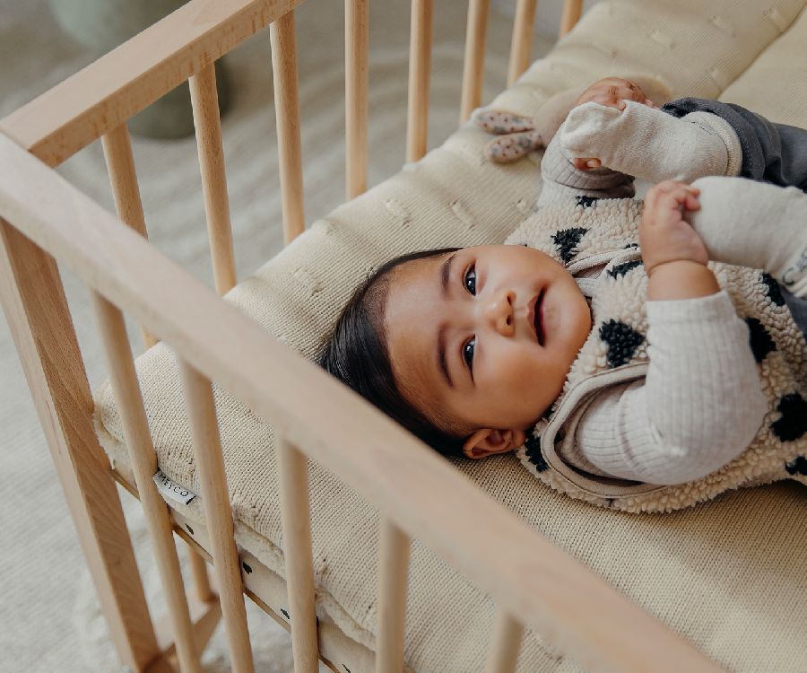 Hoeslaken Meyco Baby, geschikt voor park | Sweet Heart soft sand-black