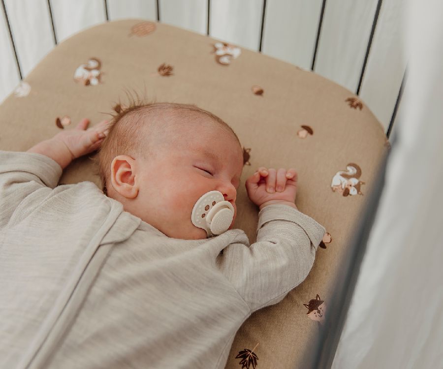 Hoeslaken Meyco Baby, geschikt voor babybed 70x140/babybed 70x150 | Forest Animals sand