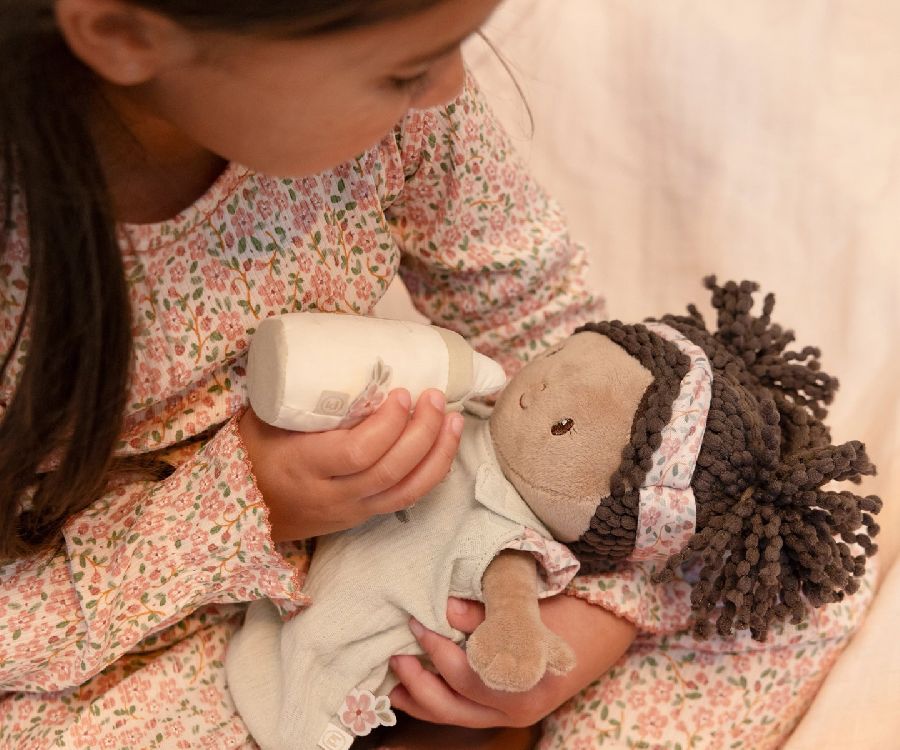 Pop Little Dutch Babypop in mandje Evi