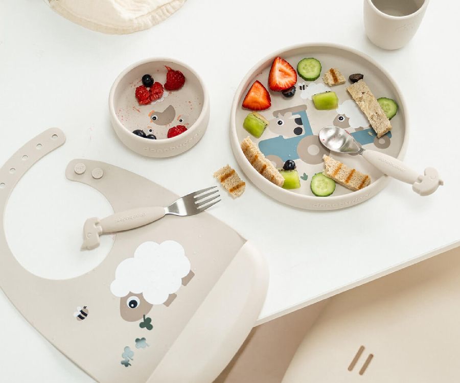 Eetset Done by Deer Tiny Farm | Stick & Stay Dinner Set