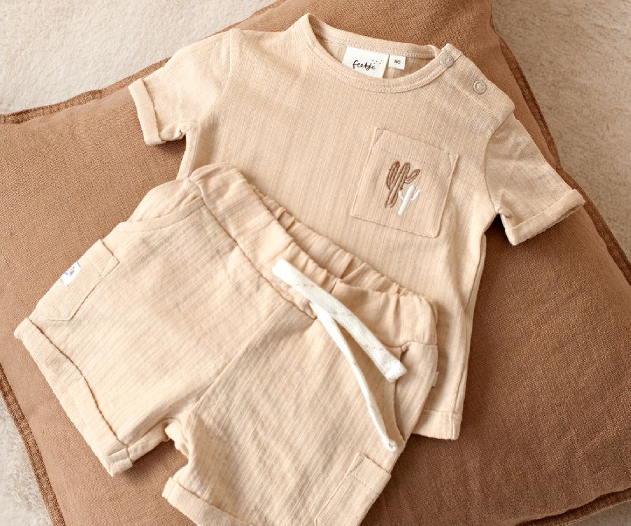 Short Feetje