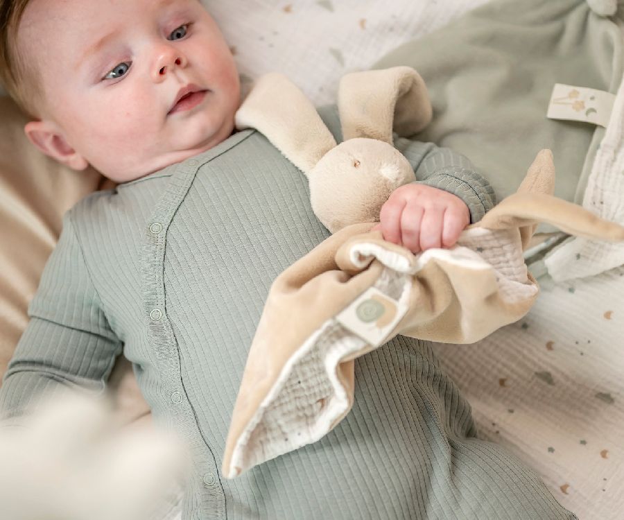 Knuffeldoek/fopspeendoekje Nattou, Knuffeldoekje Konijn Karamel | Loulou