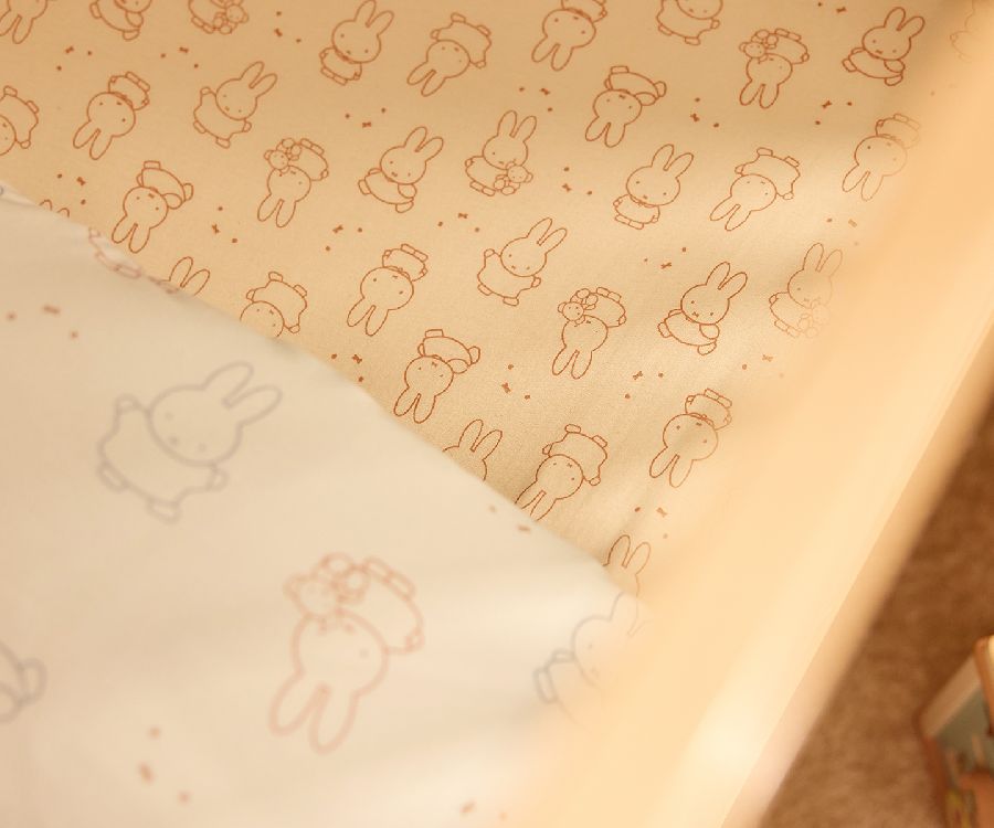 Hoeslaken Jollein, geschikt voor babybed 70x140/babybed 70x150/babybed 75x150 | Miffy Moments