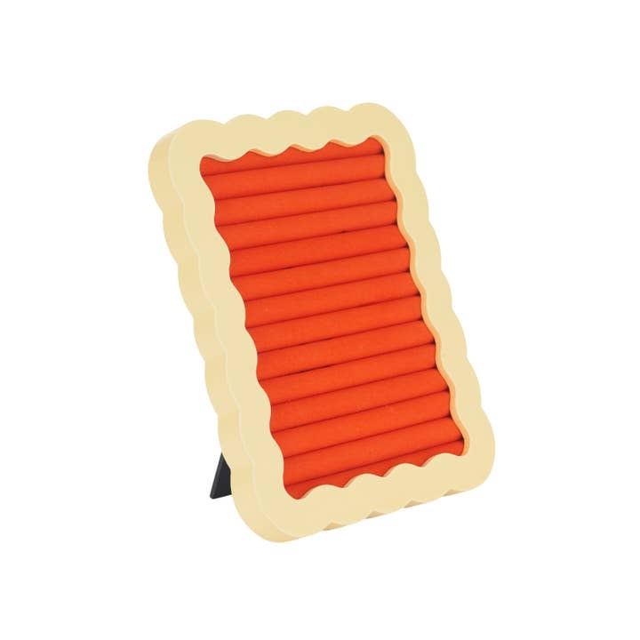 JUWELENHOUDER 1st, Jewelry display frame wiggly, beige/orange wood, DECORATIE